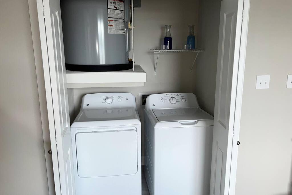 Welcome To Our Spacious 2-Bedroom 2-Bathroom Located In The City Of Houston, Texas! Екстер'єр фото